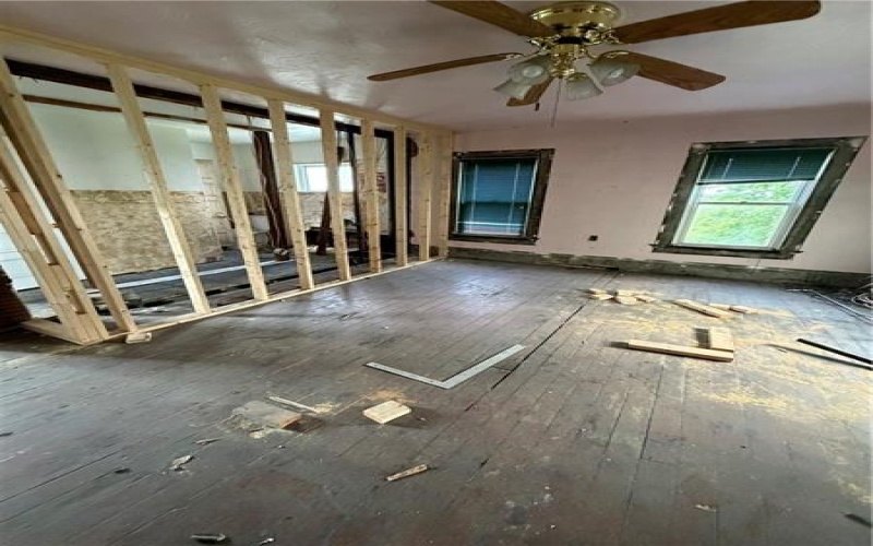 900 4th Ave, Derry, 15627, 4 Bedrooms Bedrooms, ,Residential,For Sale,4th Ave,1772489