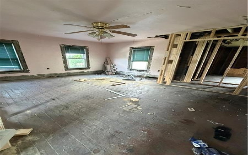 900 4th Ave, Derry, 15627, 4 Bedrooms Bedrooms, ,Residential,For Sale,4th Ave,1772489