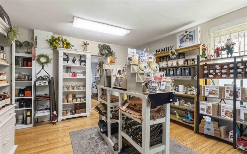 215 Main STREET, Ligonier, 15658, ,Commercial-industrial-business,For Sale,Main,1772502