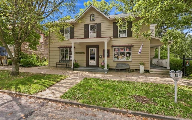 215 Main STREET, Ligonier, 15658, ,Commercial-industrial-business,For Sale,Main,1772502