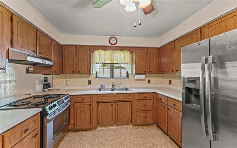 1210 1st St, Canonsburg, 15317, 3 Bedroom Bedrooms, 11 Room Rooms,2.1 BathroomBathrooms,Residential,For Sale,1st St,1772576