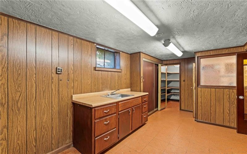 1210 1st St, Canonsburg, 15317, 3 Bedroom Bedrooms, 11 Room Rooms,2.1 BathroomBathrooms,Residential,For Sale,1st St,1772576