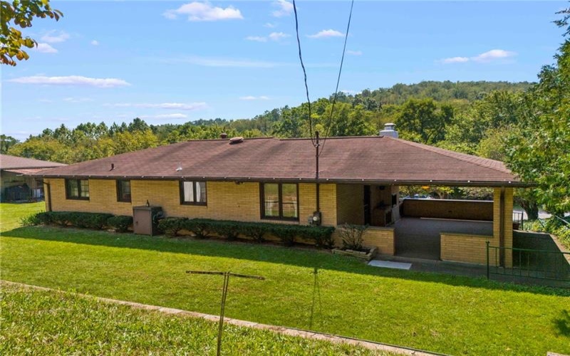 1210 1st St, Canonsburg, 15317, 3 Bedroom Bedrooms, 11 Room Rooms,2.1 BathroomBathrooms,Residential,For Sale,1st St,1772576