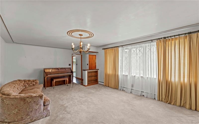 1210 1st St, Canonsburg, 15317, 3 Bedroom Bedrooms, 11 Room Rooms,2.1 BathroomBathrooms,Residential,For Sale,1st St,1772576