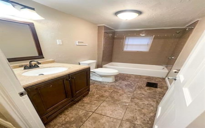 312 JACKSON AVENUE, 15690, 15690, 2 Bedrooms Bedrooms, ,1 BathroomBathrooms,Lease,For Rent,JACKSON AVENUE,1772599