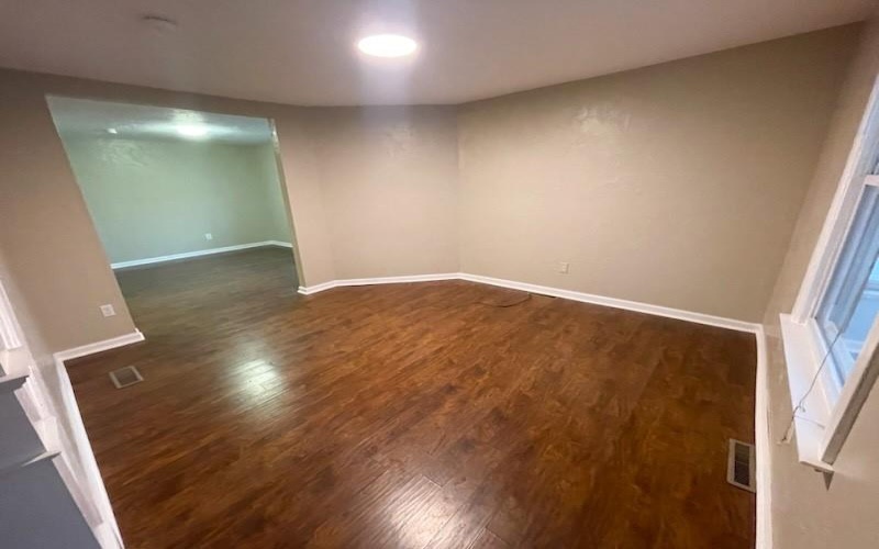 312 JACKSON AVENUE, 15690, 15690, 2 Bedrooms Bedrooms, ,1 BathroomBathrooms,Lease,For Rent,JACKSON AVENUE,1772599