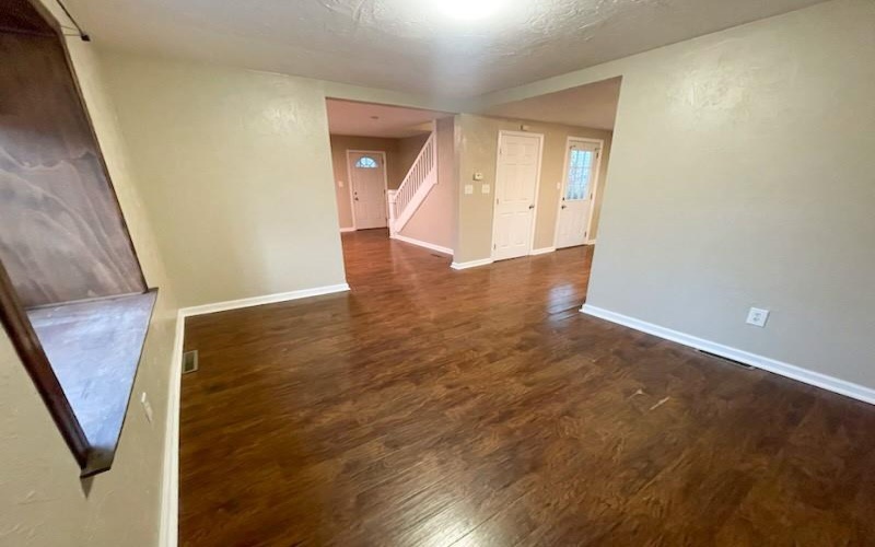 312 JACKSON AVENUE, 15690, 15690, 2 Bedrooms Bedrooms, ,1 BathroomBathrooms,Lease,For Rent,JACKSON AVENUE,1772599