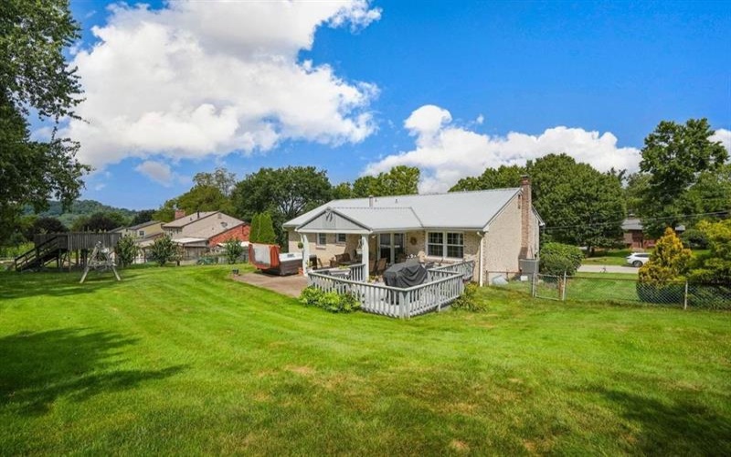 3485 Ivy DRIVE, Murrysville, 15668, 3 Bedroom Bedrooms, 8 Room Rooms,2.1 BathroomBathrooms,Residential,For Sale,Ivy,1772610