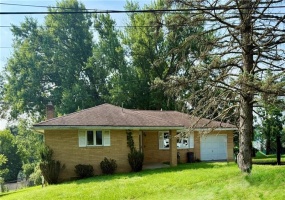 169 Webb Dr, Washington, 15301, 3 Bedroom Bedrooms, ,1.1 BathroomBathrooms,Residential,For Sale,Webb Dr,1765395