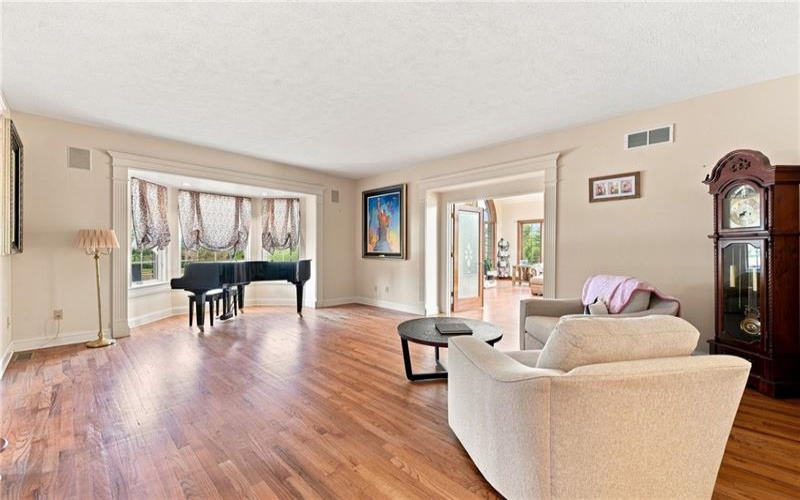 6002 Great Oak Dr, Export, 15632, 5 Bedroom Bedrooms, ,5.1 BathroomBathrooms,Residential,For Sale,Great Oak Dr,1770799