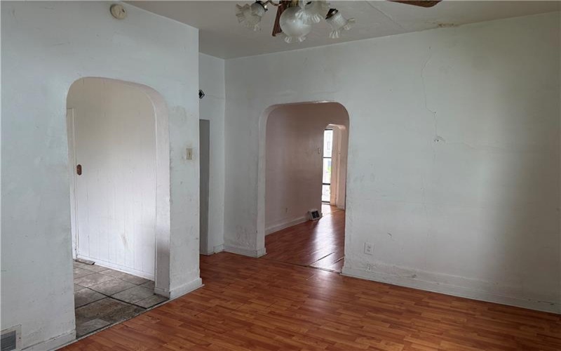 105 18th St, Vandergrift, 15690, 3 Bedrooms Bedrooms, 7 Rooms Rooms,1 BathroomBathrooms,Residential,For Sale,18th St,1772448
