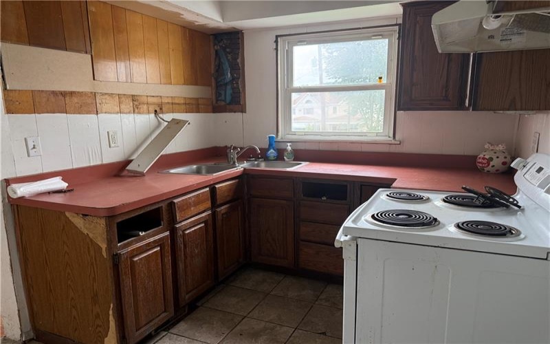 105 18th St, Vandergrift, 15690, 3 Bedrooms Bedrooms, 7 Rooms Rooms,1 BathroomBathrooms,Residential,For Sale,18th St,1772448