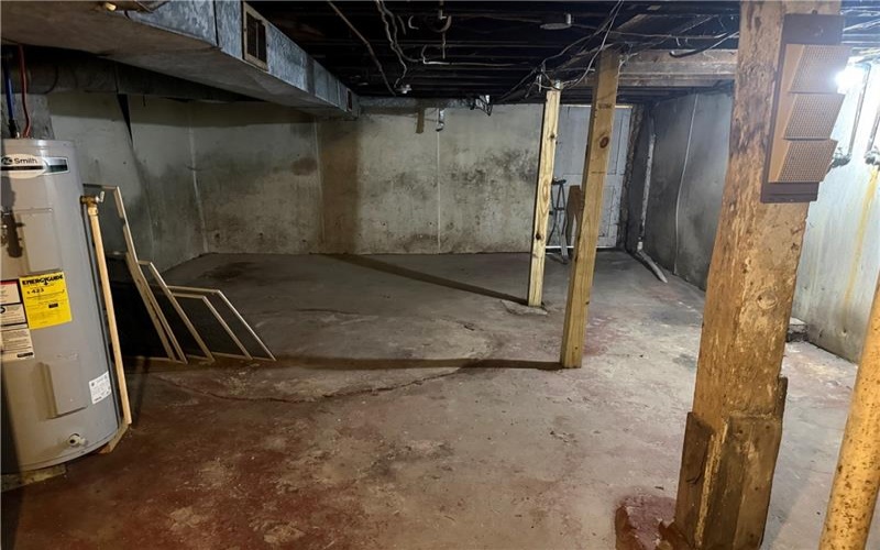 105 18th St, Vandergrift, 15690, 3 Bedrooms Bedrooms, 7 Rooms Rooms,1 BathroomBathrooms,Residential,For Sale,18th St,1772448