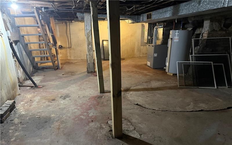105 18th St, Vandergrift, 15690, 3 Bedrooms Bedrooms, 7 Rooms Rooms,1 BathroomBathrooms,Residential,For Sale,18th St,1772448