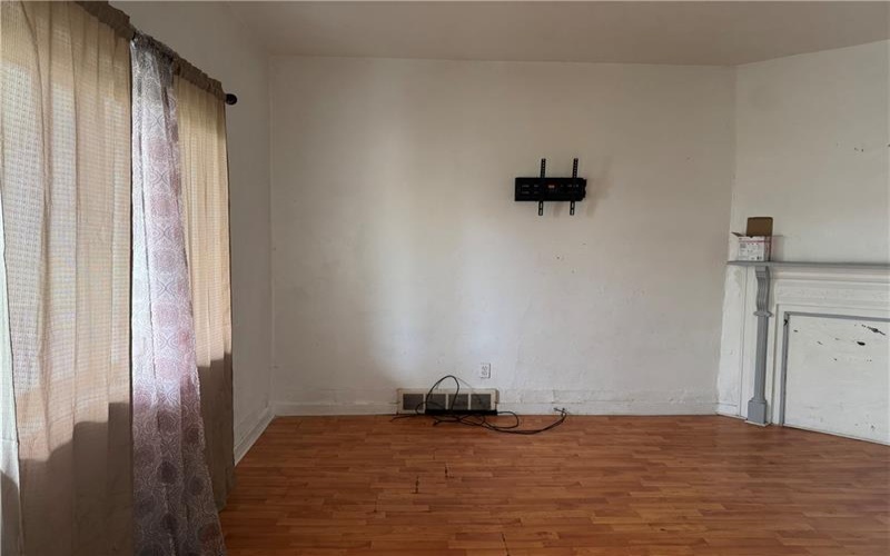 105 18th St, Vandergrift, 15690, 3 Bedrooms Bedrooms, 7 Rooms Rooms,1 BathroomBathrooms,Residential,For Sale,18th St,1772448