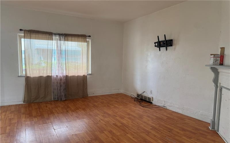 105 18th St, Vandergrift, 15690, 3 Bedrooms Bedrooms, 7 Rooms Rooms,1 BathroomBathrooms,Residential,For Sale,18th St,1772448