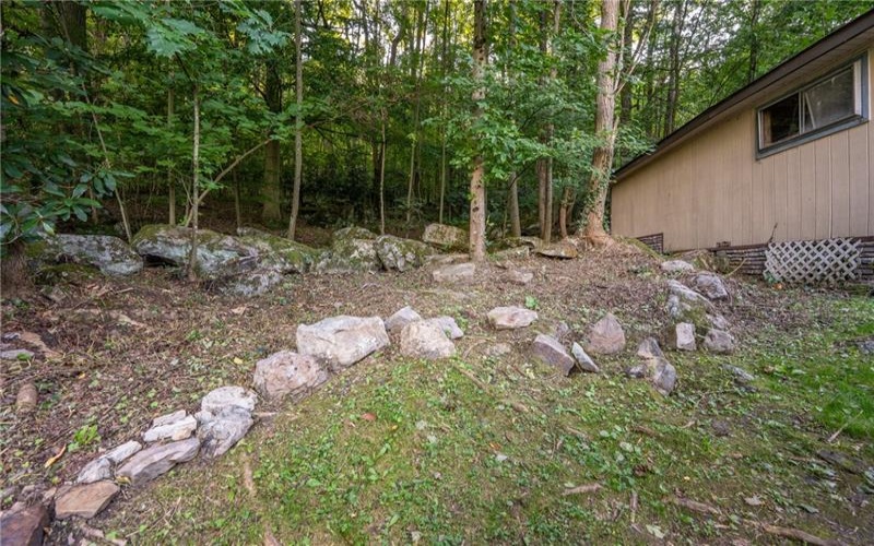 1571 Darlington Road, Ligonier, 15658, 3 Bedroom Bedrooms, 6 Room Rooms,2 BathroomBathrooms,Residential,For Sale,Darlington Road,1772481
