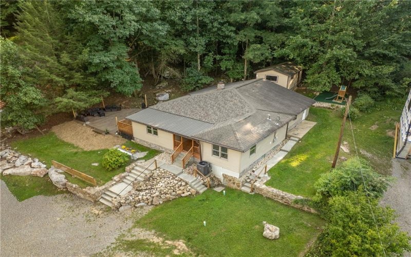 1571 Darlington Road, Ligonier, 15658, 3 Bedroom Bedrooms, 6 Room Rooms,2 BathroomBathrooms,Residential,For Sale,Darlington Road,1772481