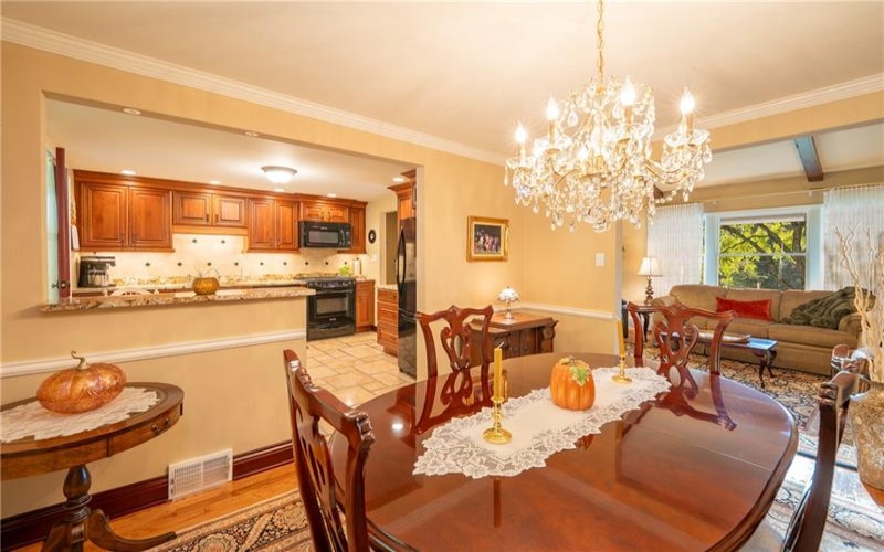 3465 Burnett Dr, Murrysville, 15668, 3 Bedroom Bedrooms, 8 Room Rooms,2.1 BathroomBathrooms,Residential,For Sale,Burnett Dr,1772492