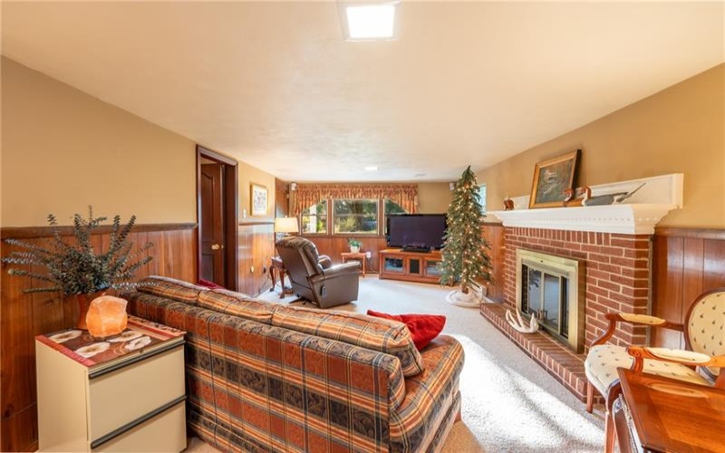 3465 Burnett Dr, Murrysville, 15668, 3 Bedroom Bedrooms, 8 Room Rooms,2.1 BathroomBathrooms,Residential,For Sale,Burnett Dr,1772492