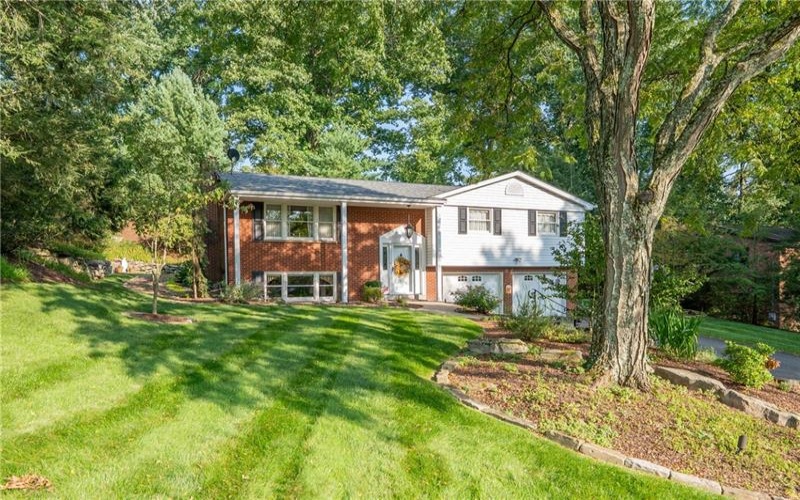 3465 Burnett Dr, Murrysville, 15668, 3 Bedroom Bedrooms, 8 Room Rooms,2.1 BathroomBathrooms,Residential,For Sale,Burnett Dr,1772492