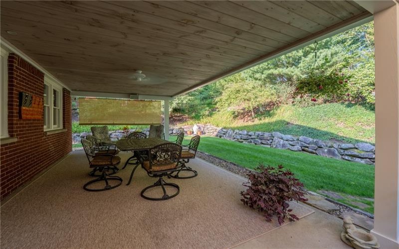 3465 Burnett Dr, Murrysville, 15668, 3 Bedroom Bedrooms, 8 Room Rooms,2.1 BathroomBathrooms,Residential,For Sale,Burnett Dr,1772492
