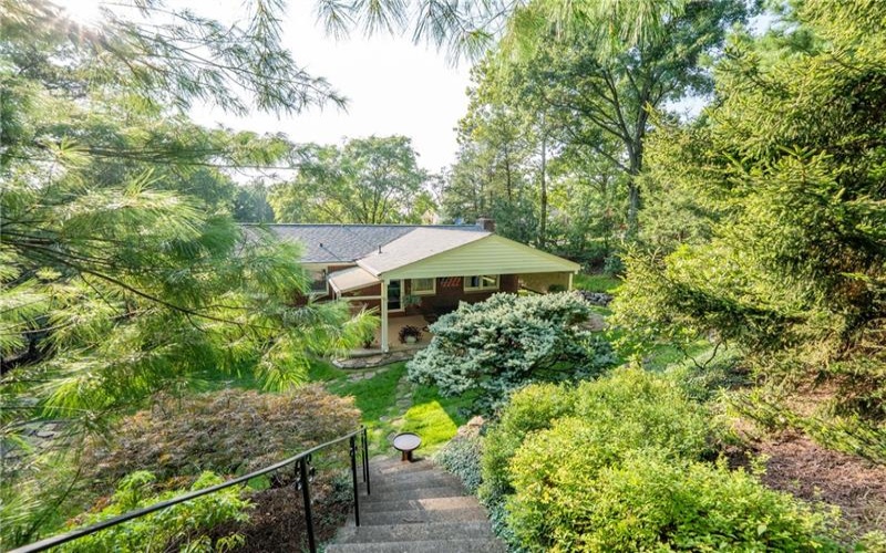 3465 Burnett Dr, Murrysville, 15668, 3 Bedroom Bedrooms, 8 Room Rooms,2.1 BathroomBathrooms,Residential,For Sale,Burnett Dr,1772492