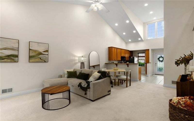 2010 Bandek Lane, Lawrence, 15055, 2 Bedroom Bedrooms, 6 Room Rooms,3 BathroomBathrooms,Residential,For Sale,Bandek Lane,1772531