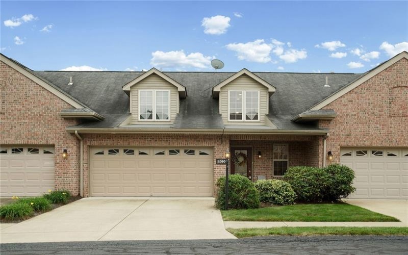 2010 Bandek Lane, Lawrence, 15055, 2 Bedroom Bedrooms, 6 Room Rooms,3 BathroomBathrooms,Residential,For Sale,Bandek Lane,1772531