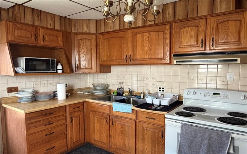 55 Canton Ave, Washington, 15301, 2 Bedroom Bedrooms, 5 Room Rooms,1 BathroomBathrooms,Residential,For Sale,Canton Ave,1772558