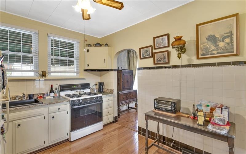 421 Highland, Greensburg, 15601, 2 Bedroom Bedrooms, 7 Room Rooms,1 BathroomBathrooms,Residential,For Sale,Highland,1772572
