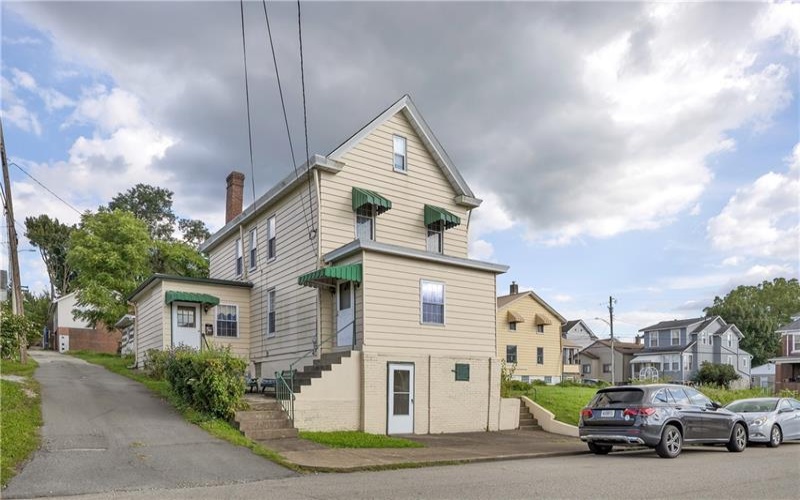 421 Highland, Greensburg, 15601, 2 Bedroom Bedrooms, 7 Room Rooms,1 BathroomBathrooms,Residential,For Sale,Highland,1772572