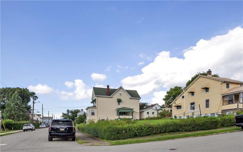 421 Highland, Greensburg, 15601, 2 Bedroom Bedrooms, 7 Room Rooms,1 BathroomBathrooms,Residential,For Sale,Highland,1772572