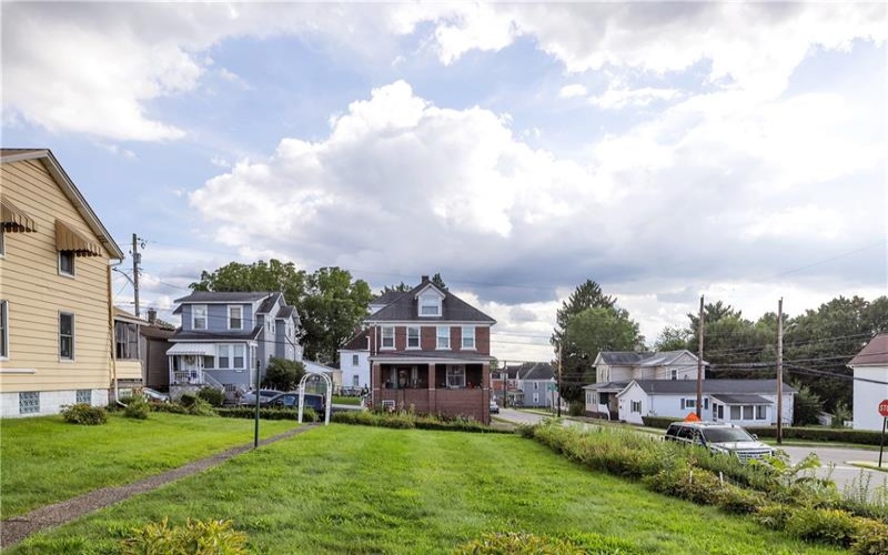 421 Highland, Greensburg, 15601, 2 Bedroom Bedrooms, 7 Room Rooms,1 BathroomBathrooms,Residential,For Sale,Highland,1772572