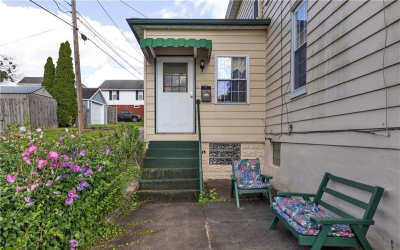 421 Highland, Greensburg, 15601, 2 Bedroom Bedrooms, 7 Room Rooms,1 BathroomBathrooms,Residential,For Sale,Highland,1772572