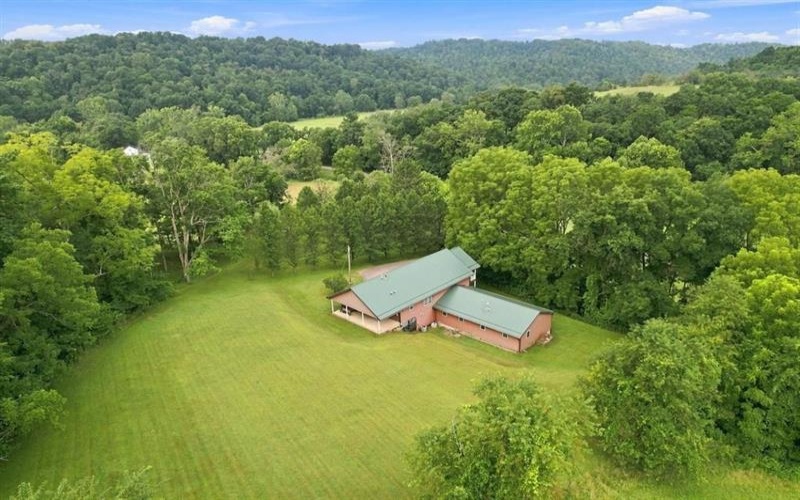 28 Dutch Glory ROAD, Amity, 15311, 4 Bedroom Bedrooms, ,3.2 BathroomBathrooms,Residential,For Sale,Dutch Glory,1772639