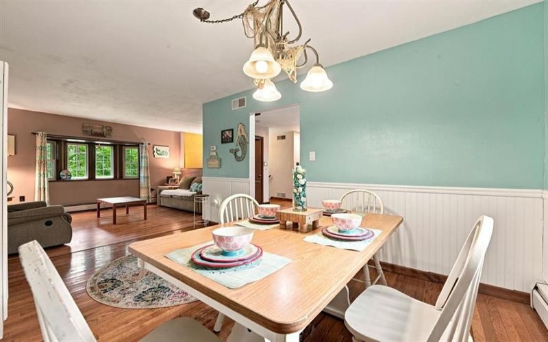28 Dutch Glory ROAD, Amity, 15311, 4 Bedroom Bedrooms, ,3.2 BathroomBathrooms,Residential,For Sale,Dutch Glory,1772639