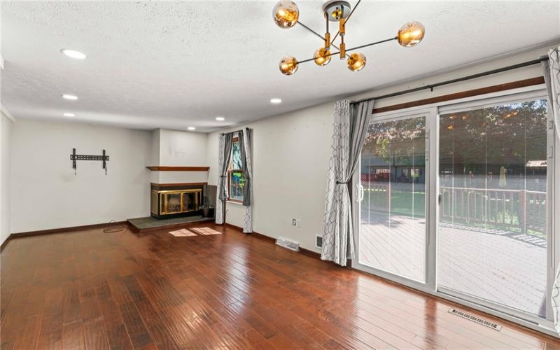 1107 Valleyview Dr, Lawrence, 15055, 3 Bedroom Bedrooms, 7 Room Rooms,1.2 BathroomBathrooms,Residential,For Sale,Valleyview Dr,1772641