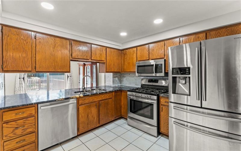1107 Valleyview Dr, Lawrence, 15055, 3 Bedroom Bedrooms, 7 Room Rooms,1.2 BathroomBathrooms,Residential,For Sale,Valleyview Dr,1772641
