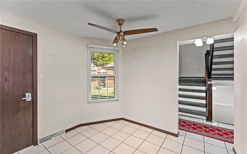1107 Valleyview Dr, Lawrence, 15055, 3 Bedroom Bedrooms, 7 Room Rooms,1.2 BathroomBathrooms,Residential,For Sale,Valleyview Dr,1772641