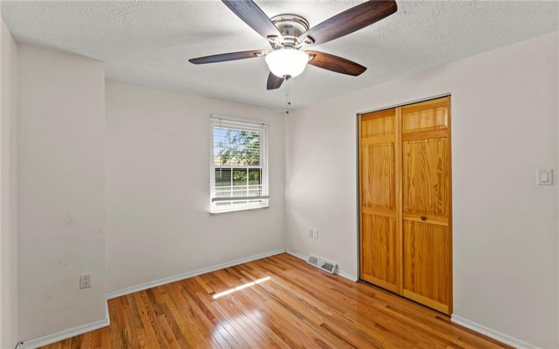 1107 Valleyview Dr, Lawrence, 15055, 3 Bedroom Bedrooms, 7 Room Rooms,1.2 BathroomBathrooms,Residential,For Sale,Valleyview Dr,1772641