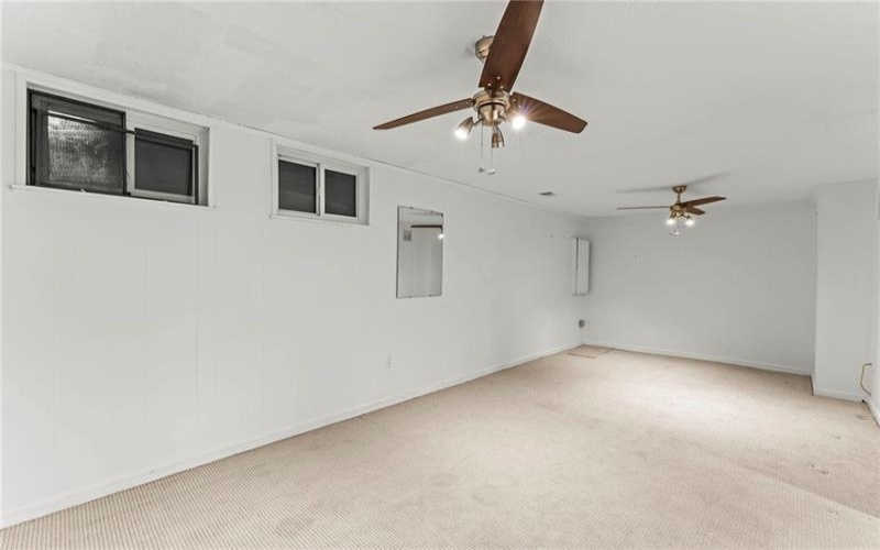 1107 Valleyview Dr, Lawrence, 15055, 3 Bedroom Bedrooms, 7 Room Rooms,1.2 BathroomBathrooms,Residential,For Sale,Valleyview Dr,1772641