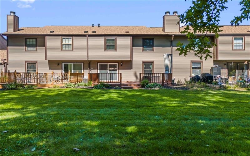1107 Valleyview Dr, Lawrence, 15055, 3 Bedroom Bedrooms, 7 Room Rooms,1.2 BathroomBathrooms,Residential,For Sale,Valleyview Dr,1772641