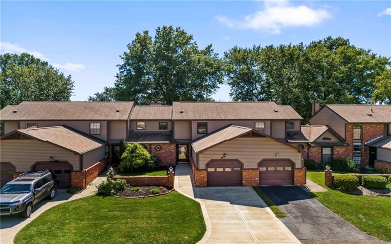 1107 Valleyview Dr, Lawrence, 15055, 3 Bedroom Bedrooms, 7 Room Rooms,1.2 BathroomBathrooms,Residential,For Sale,Valleyview Dr,1772641
