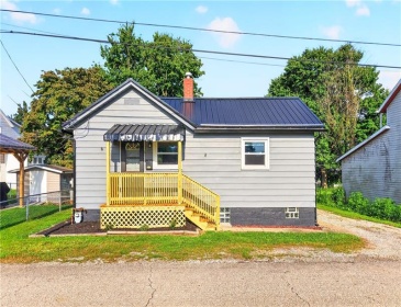107 Dinsmore Street, Belle Vernon, 15012, 1 Bedroom Bedrooms, 4 Rooms Rooms,1 BathroomBathrooms,Residential,For Sale,Dinsmore Street,1772659