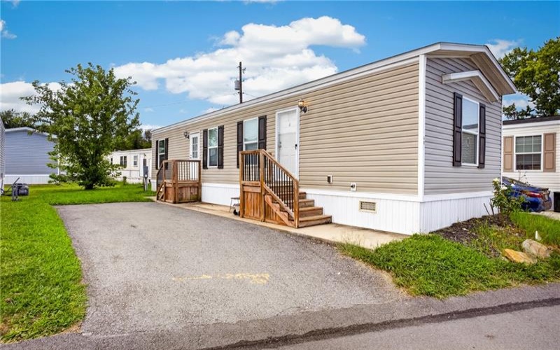 49 Imperial Ave, Washington, 15301, 2 Bedrooms Bedrooms, 4 Rooms Rooms,1 BathroomBathrooms,Residential,For Sale,Imperial Ave,1772682