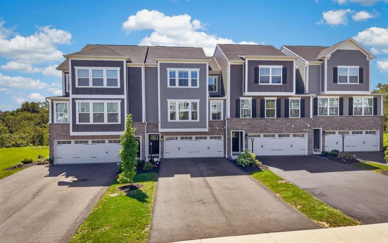 405 Sage DRIVE, Canonsburg, 15317, 3 Bedroom Bedrooms, ,2.2 BathroomBathrooms,Residential,For Sale,Sage,1772754