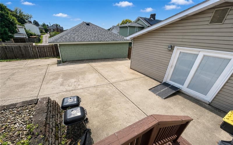213 HAMILTON AVENUE, 15601, 15601, 4 Bedrooms Bedrooms, ,2 BathroomsBathrooms,Lease,For Rent,HAMILTON AVENUE,1772762