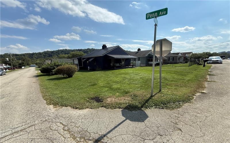 58 Berry Avenue, Clarksville, 15322, 2 Bedroom Bedrooms, ,1.1 BathroomBathrooms,Residential,For Sale,Berry Avenue,1772784