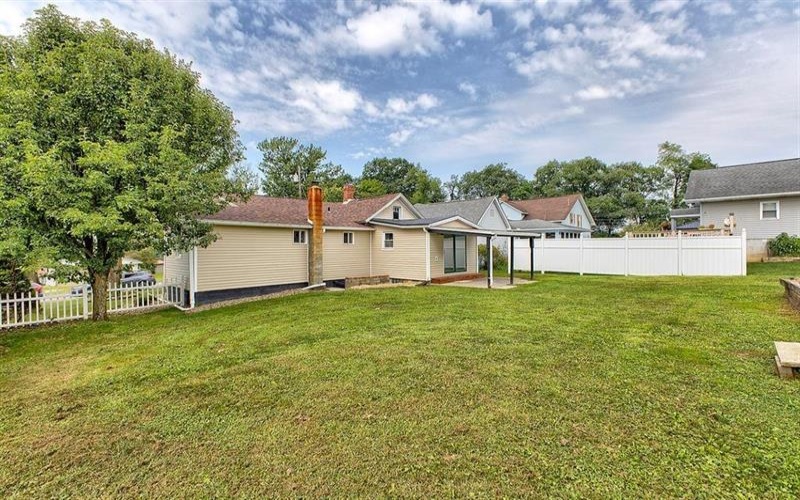 242 Olive Street, Hunker, 15639, 2 Bedroom Bedrooms, 7 Room Rooms,1.1 BathroomBathrooms,Residential,For Sale,Olive Street,1772825